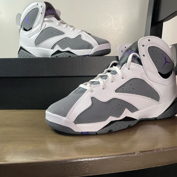 Jordan 7 - Picture 3 of 3